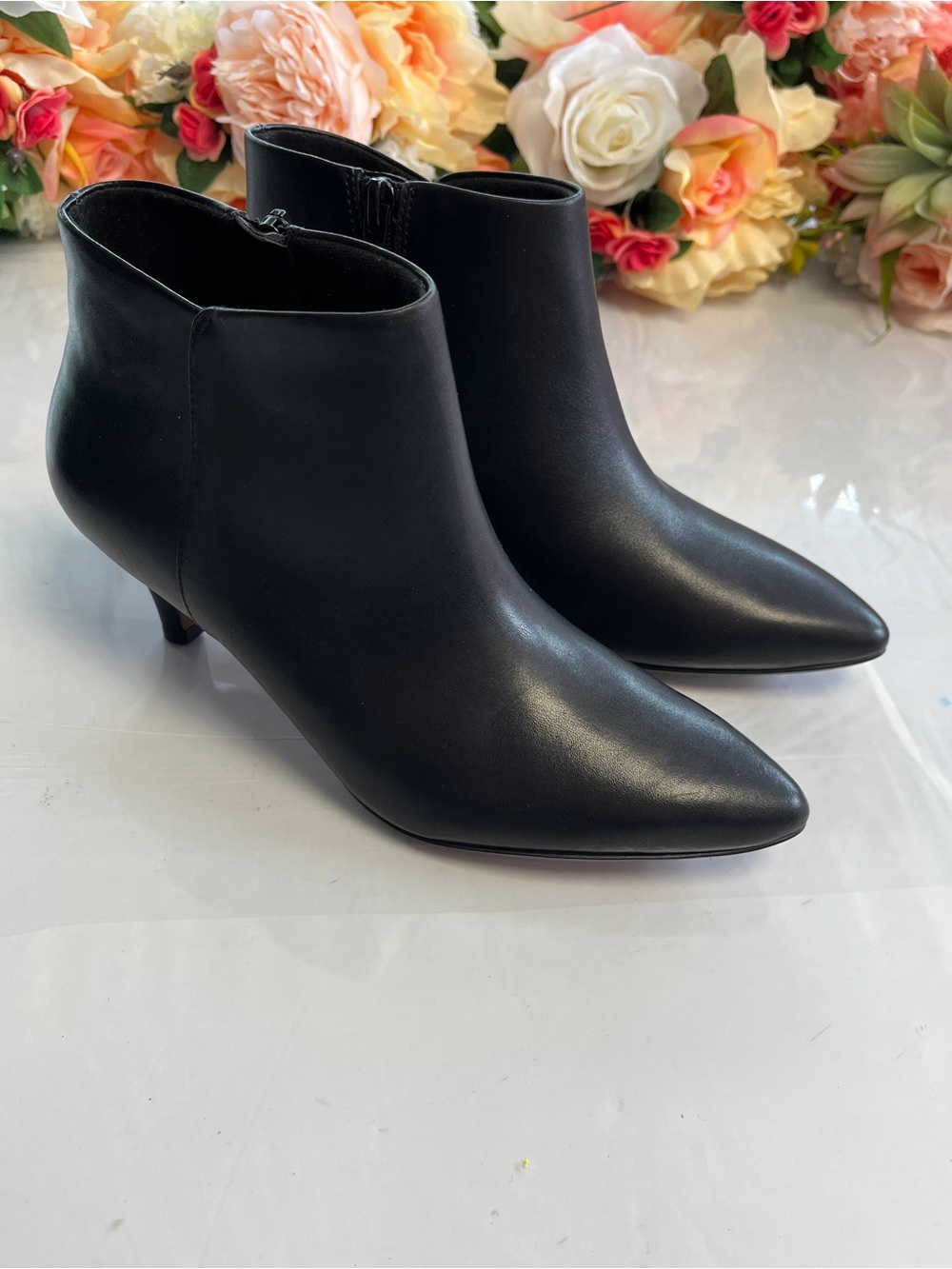 Clarks Linvale Sea Black Leather Side Zip Kitten Heel Ankle Boots Women’s 6M
